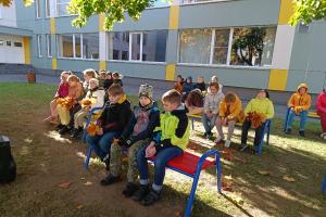 Mokėsi susikaupimo meditacijos 03